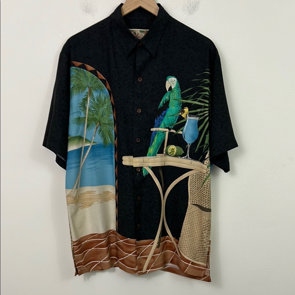 Vintage Tori Richards Hawaiian Artsy Short Sleeve Shirt Size M Multicolor‎